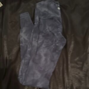 Lululemon Blue Diamond Dye Leggings Like new